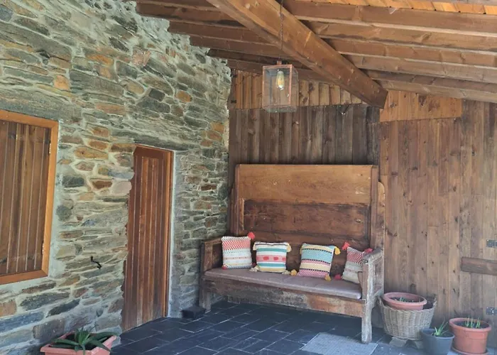 Casa Dos Avos Feriehus Bragança